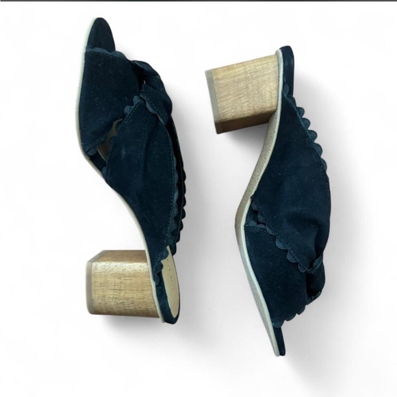 Jack Rogers Shoes - NIB Jack Rogers—Black Suede Mules